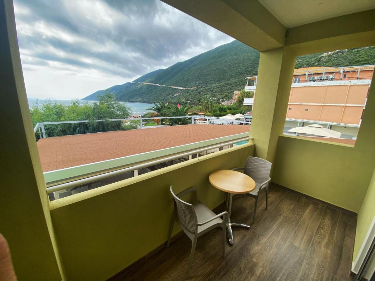 Cosmos Hotel Vasiliki  Ngoại thất bức ảnh