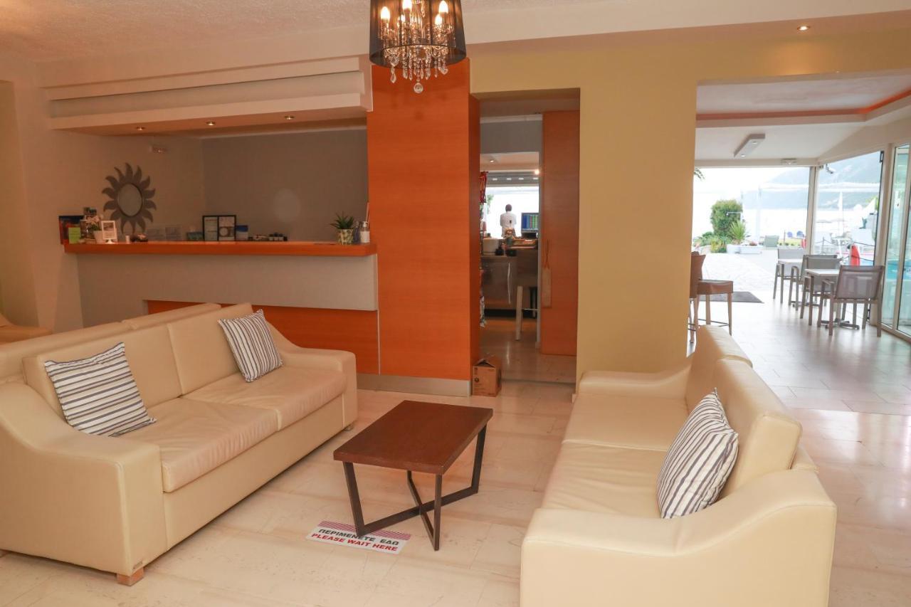 Cosmos Hotel Vasiliki  Ngoại thất bức ảnh