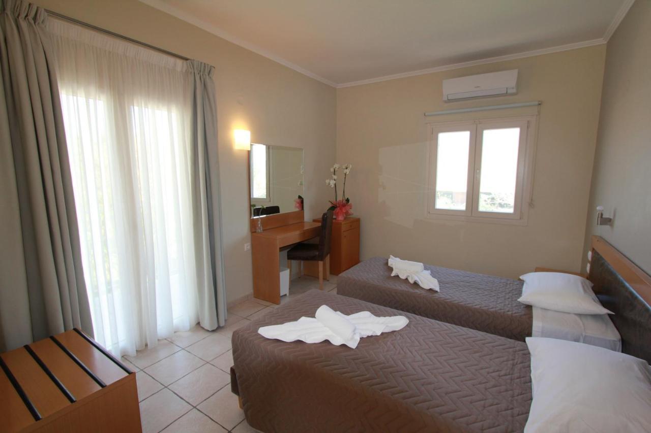 Cosmos Hotel Vasiliki  Ngoại thất bức ảnh