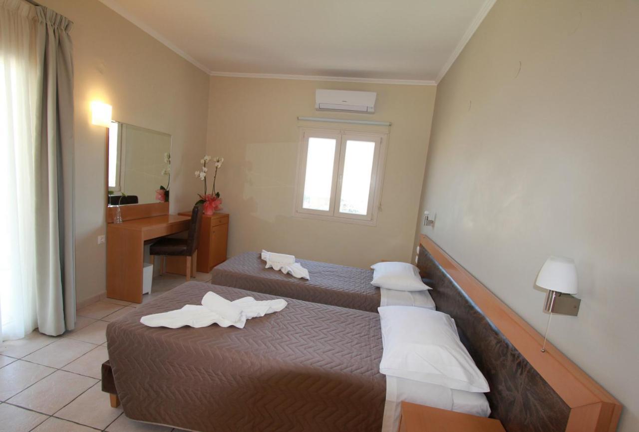 Cosmos Hotel Vasiliki  Ngoại thất bức ảnh